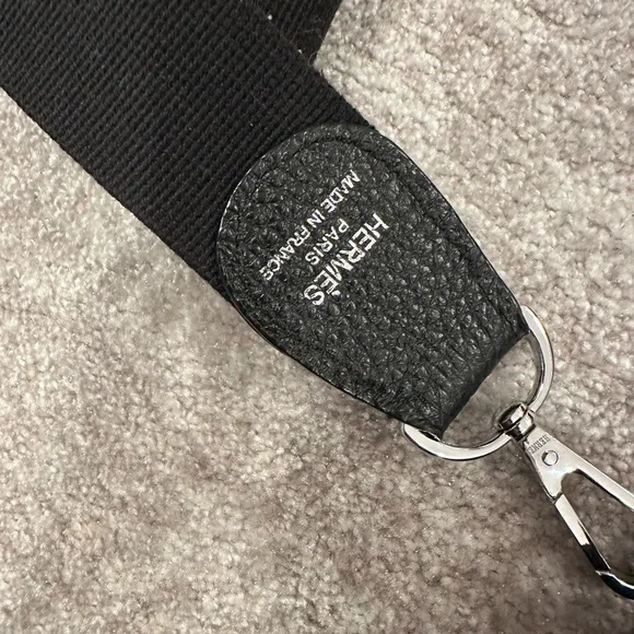 Black crossbody bag - Picture 3 of 3